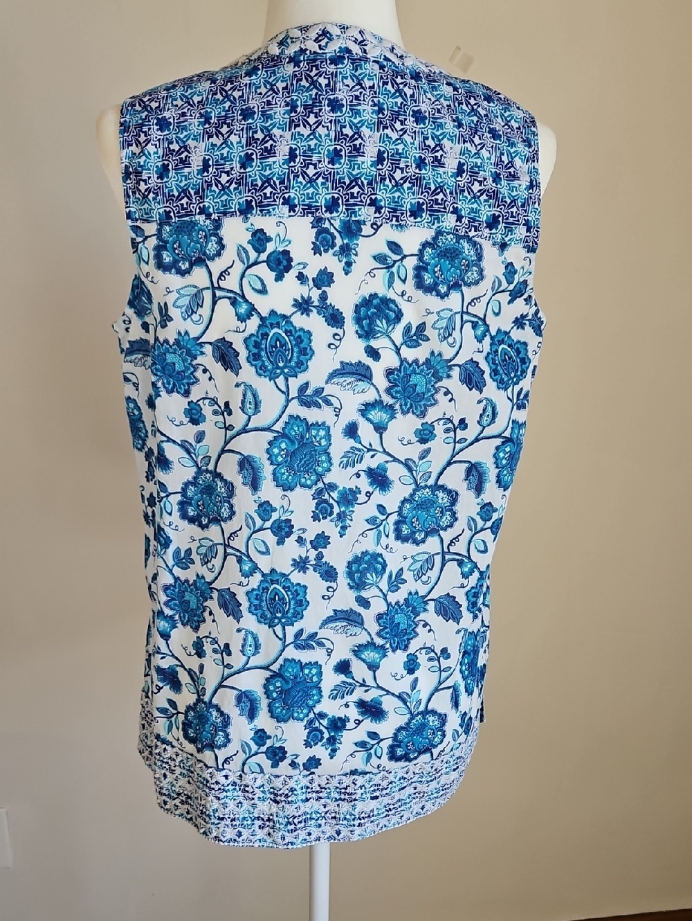 Sigrid Olsen Cotton Blue Floral Embroidered Sleeveless TunicTop Boho Cottage M - Picture 2 of 8